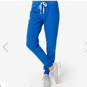 FIGS scrubs joggers